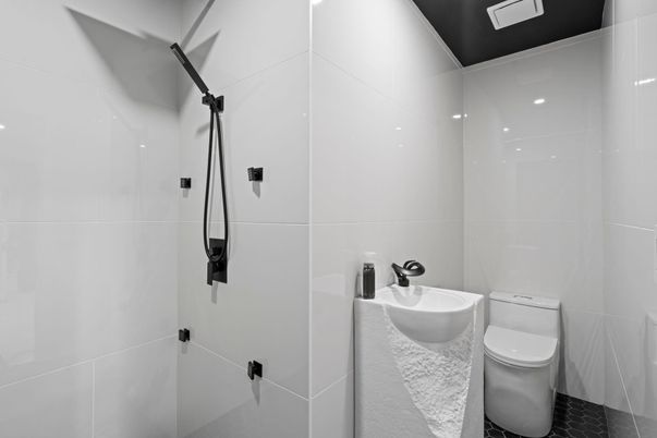 Bathroom, Interior, Recessed Lighting