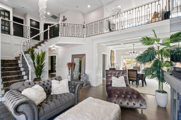 Chandelier, Dining room, Fireplace, Interior, Pendant Lights, Piano, Recessed Lighting, Wood Texture Flooring