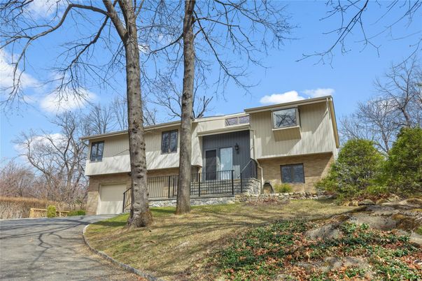 Attached, Exterior, Facade, Raised Ranch