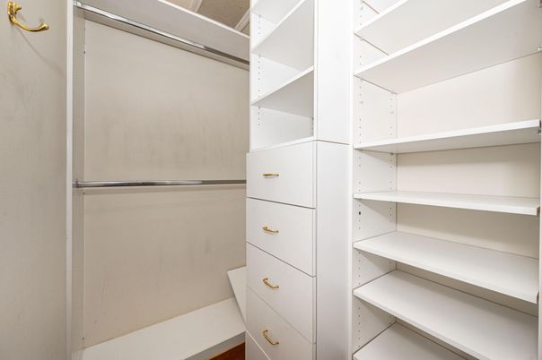 Interior, Walk-in Closets