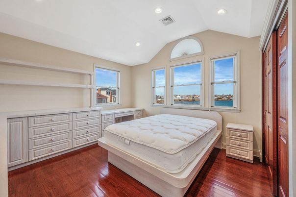 Bedroom, Interior, Recessed Lighting, Water, Wood Texture Flooring