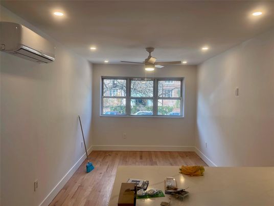 Interior, Recessed Lighting, Wood Texture Flooring