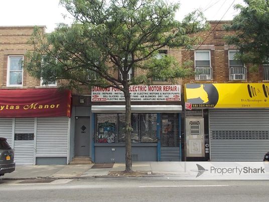 Exterior, Facade, None