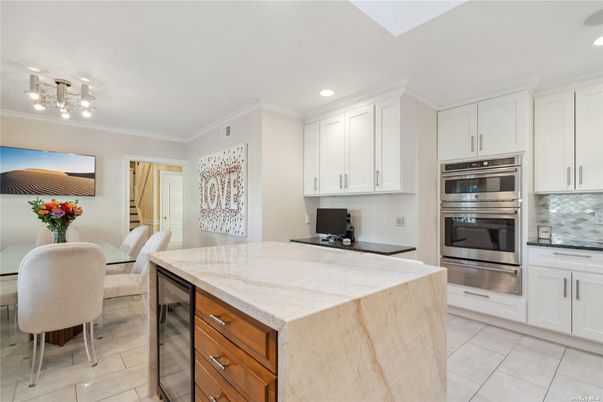 Dining room, Interior, Kitchen, Recessed Lighting, Stainless Steel Appliances
