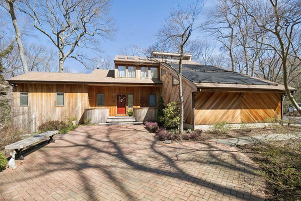 Attached, Exterior, Facade, Solar Panels, None