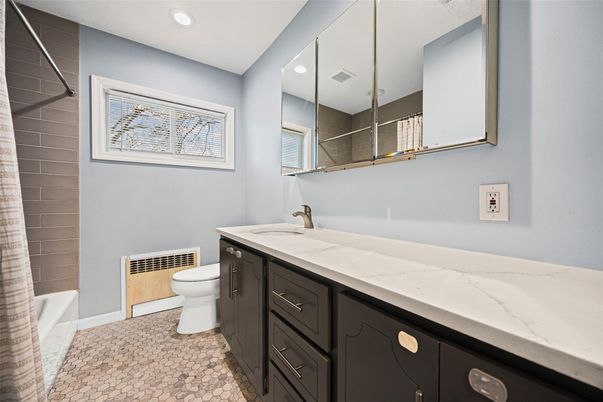 Bathroom, Interior, Recessed Lighting
