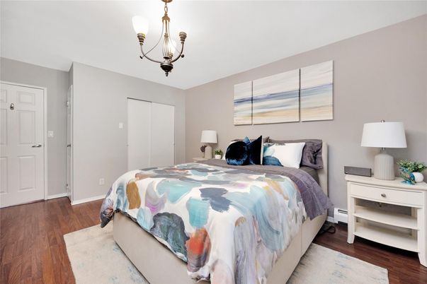 Bedroom, Interior, Pendant Lights, Wood Texture Flooring