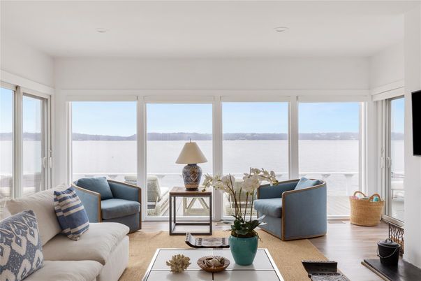 Interior, Living room, Recessed Lighting, Water, Wood Texture Flooring