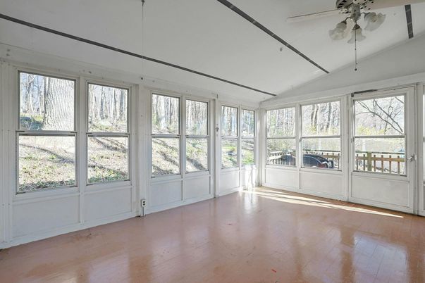 Empty room, Interior, Sun Room, Wood Texture Flooring