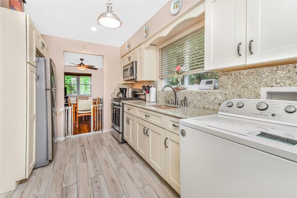 Interior, Kitchen, Pendant Lights, Recessed Lighting, Wood Texture Flooring