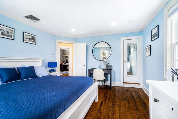 Bedroom, Home Office, Interior, Recessed Lighting, Wood Texture Flooring