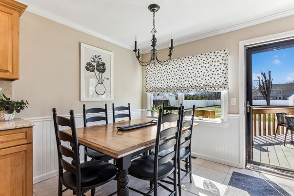 Chandelier, Dining room, Interior