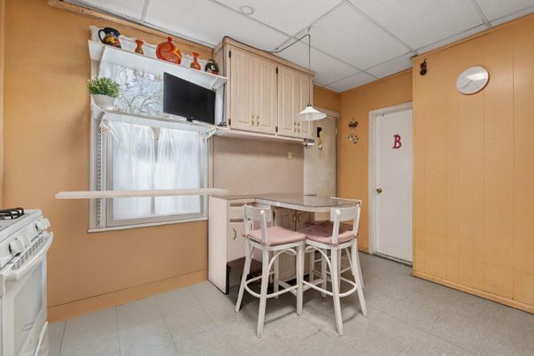 Dining room, Interior
