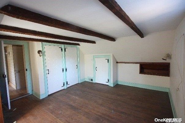 Empty room, Interior, Wooden Beams, Wood Texture Flooring