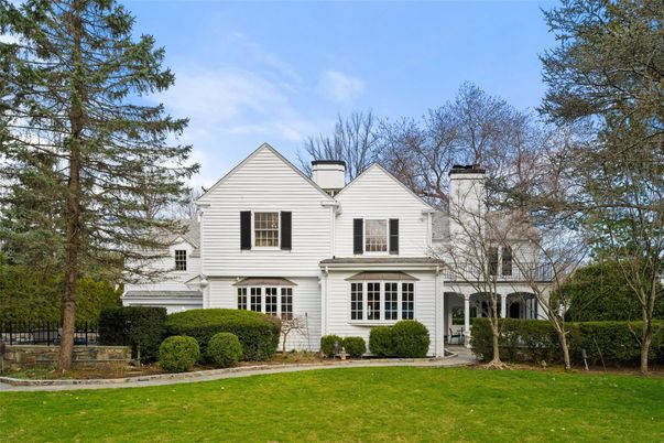 Backyard, Exterior, Facade, Farmhouse