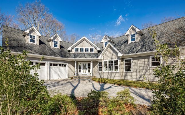 Attached, Exterior, Facade, Cape Cod
