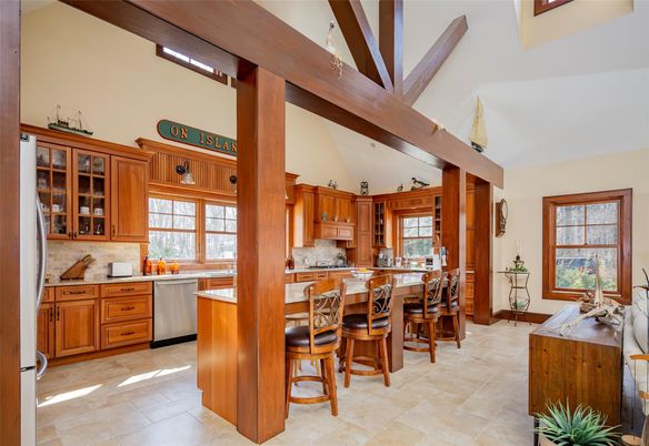 Dining room, Interior, Kitchen, Stainless Steel Appliances, Wooden Beams