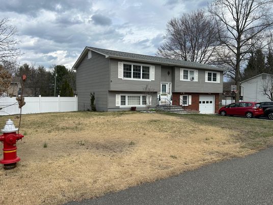 Attached, Exterior, Facade, Raised Ranch