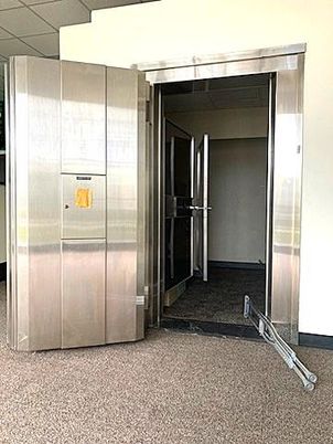Elevator, Interior