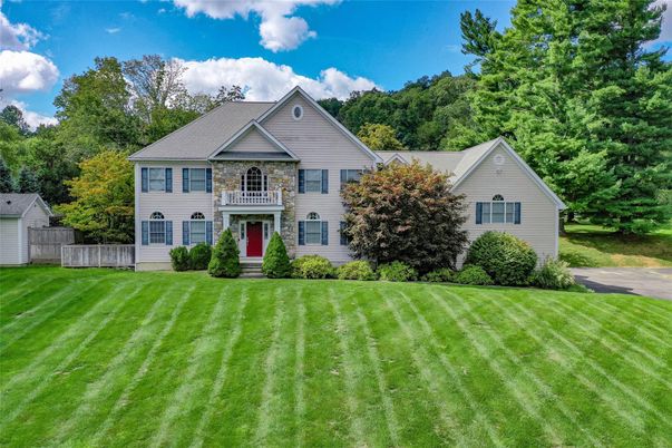 Backyard, Exterior, Facade, Farmhouse
