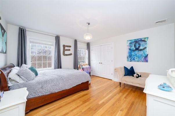 Bedroom, Interior, Pendant Lights, Wood Texture Flooring