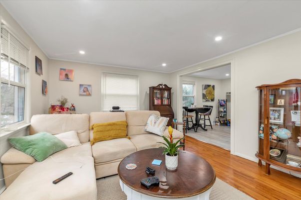 Dining room, Interior, Living room, Recessed Lighting, Wood Texture Flooring
