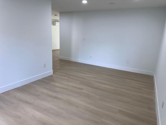 Empty room, Interior, Recessed Lighting, Wood Texture Flooring