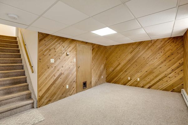 Bedroom, Empty room, Interior, Recessed Lighting, Wooden Walls