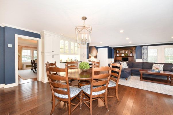 Dining room, Interior, Living room, Pendant Lights, Recessed Lighting, Wood Texture Flooring