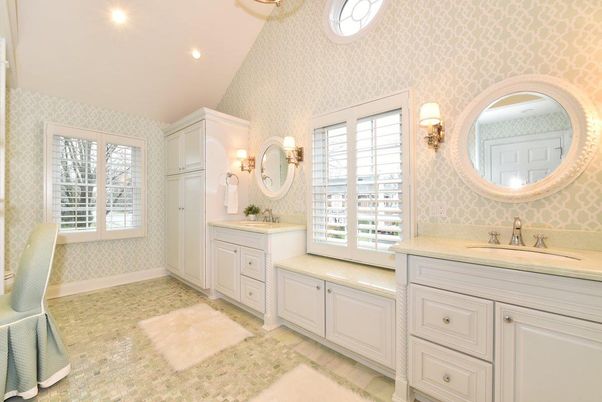 Bathroom, Dual Sink Vanities, Interior, Recessed Lighting