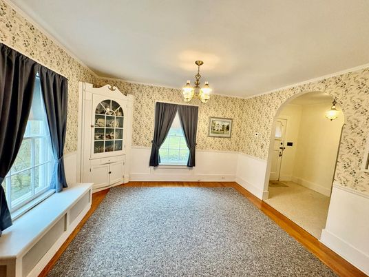 Chandelier, Empty room, Interior, Wood Texture Flooring