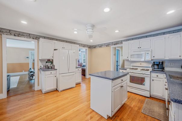 Interior, Kitchen, Recessed Lighting, Wood Texture Flooring