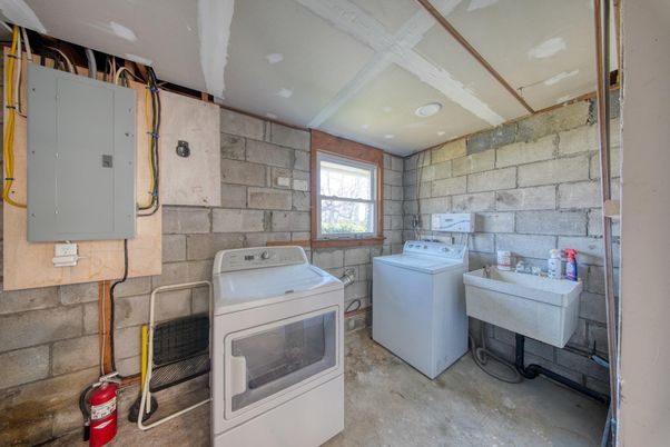Interior, Stone Walls, Washer