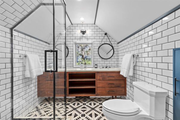 Bathroom, Interior, Recessed Lighting