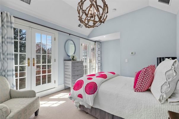 Bedroom, Chandelier, Interior, Recessed Lighting