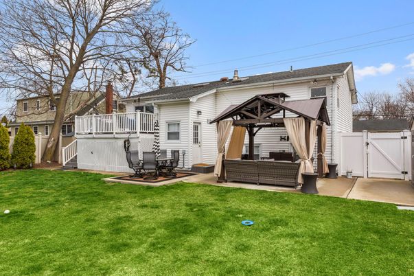 Backyard, Exterior, Hot Tub