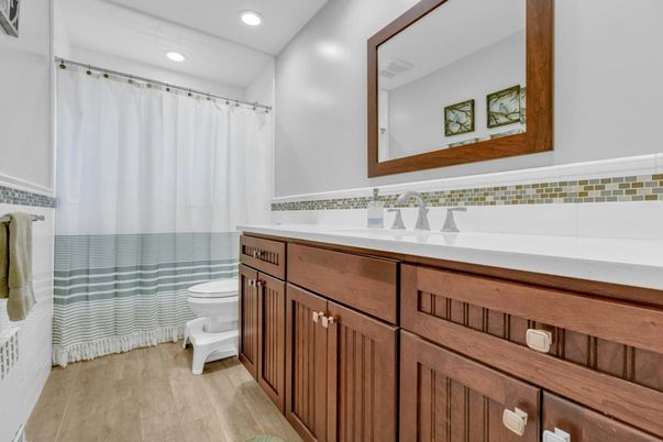 Bathroom, Interior, Recessed Lighting, Wood Texture Flooring