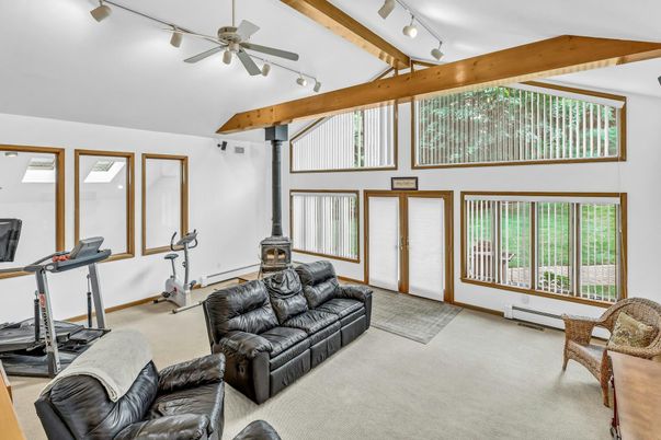 Fitness Equipment, Interior, Wooden Beams