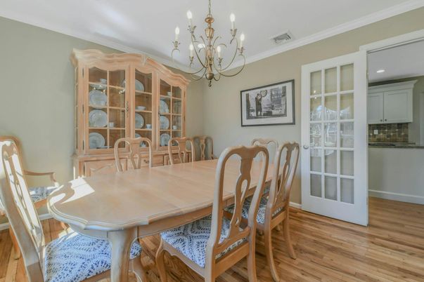 Chandelier, Dining room, Interior, Recessed Lighting, Wood Texture Flooring