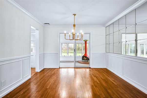 Chandelier, Empty room, Interior, Wood Texture Flooring