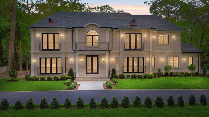 Exterior, Facade, French Provincial