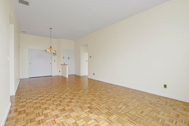 Chandelier, Empty room, Interior, Pendant Lights, Wood Texture Flooring