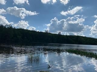 Exterior, Lake