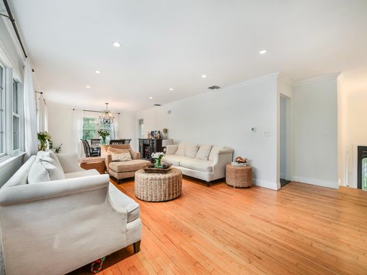 Chandelier, Dining room, Interior, Living room, Recessed Lighting, Wood Texture Flooring
