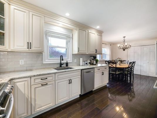 Chandelier, Dining room, Interior, Kitchen, Recessed Lighting, Wood Texture Flooring