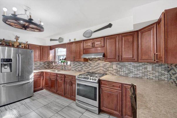 Interior, Kitchen, Stainless Steel Appliances