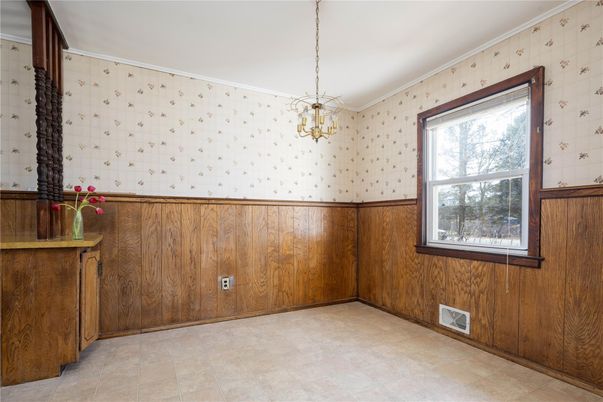 Empty room, Interior, Pendant Lights