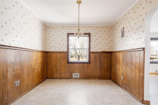 Empty room, Interior, Pendant Lights, Wooden Walls