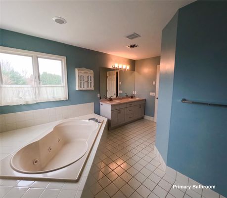 Bathroom, Dual Sink Vanities, Interior