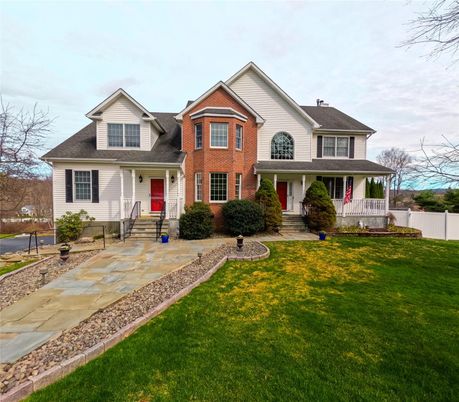 Exterior, Facade, Brick Facade, Farmhouse